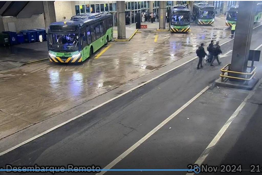 AGENTE DA PF COM INVESTIGADOS